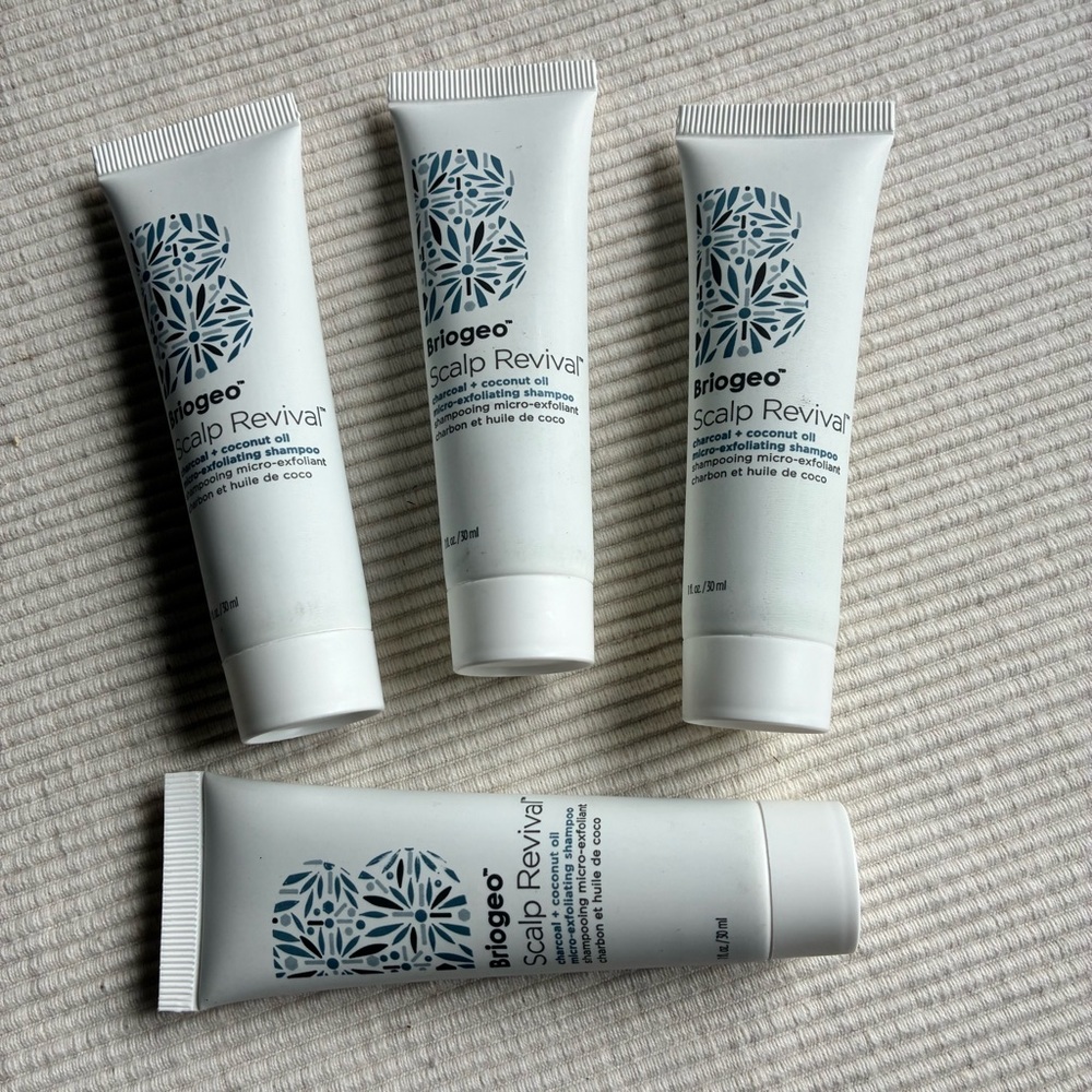 4 Briogeo Mini Scalp Revival Charcoal + Coconut Oil Micro-exfoliating Shampoo